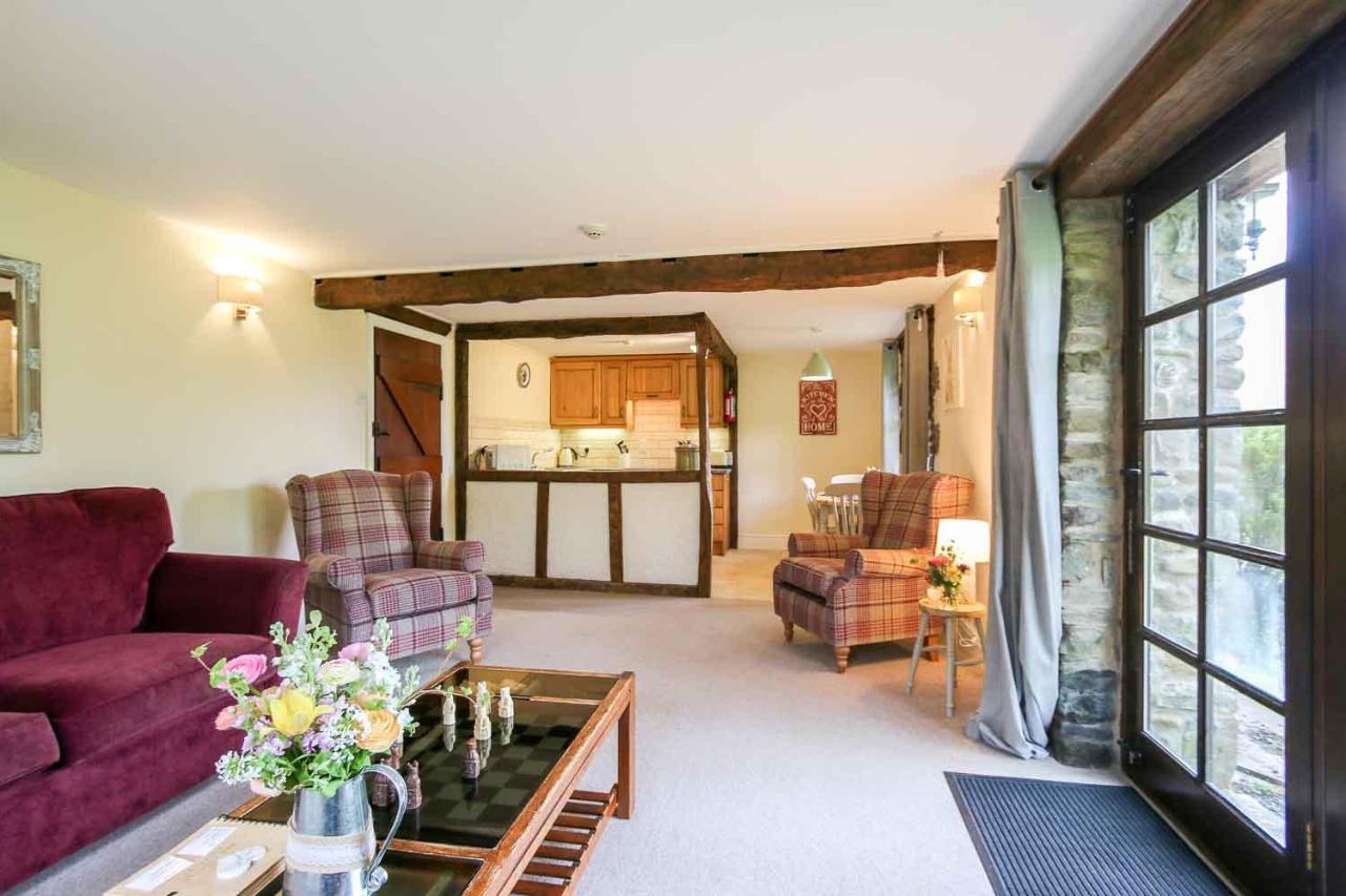 Lake Cottages At Cwm Chwefru Llanafan-fawr 외부 사진